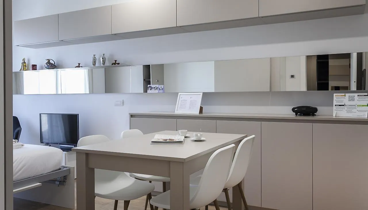 Italianway-Poma 61 Studio Milan